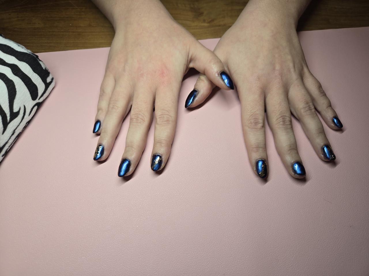 Nagelstylist in Oost-Souburg