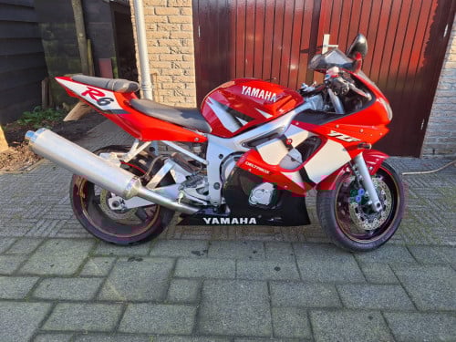 Yamaha R6