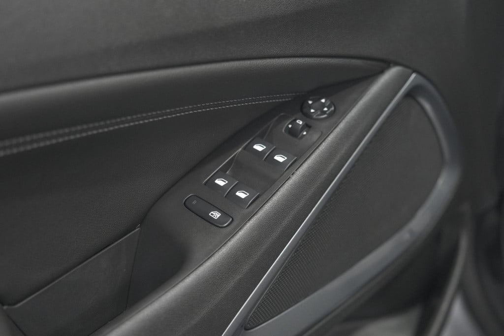 Opel Crossland X turbo 110 elegance | camera | navigatie | parkeersensoren 