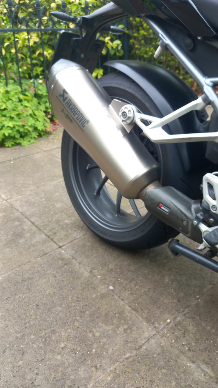 Akrapovic sport einddemper BMW R 1200 RS & R LC modeljaar 2015-