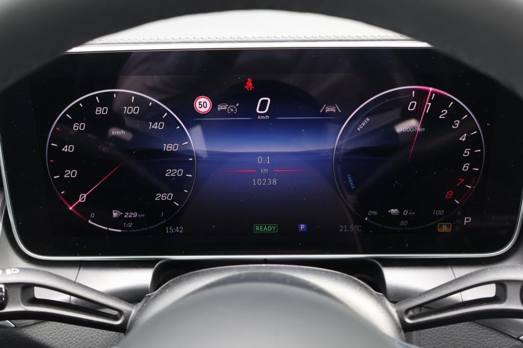 Mercedes-Benz Glc 300e 4matic amg l airmatic l gestuurde achteras l panoram