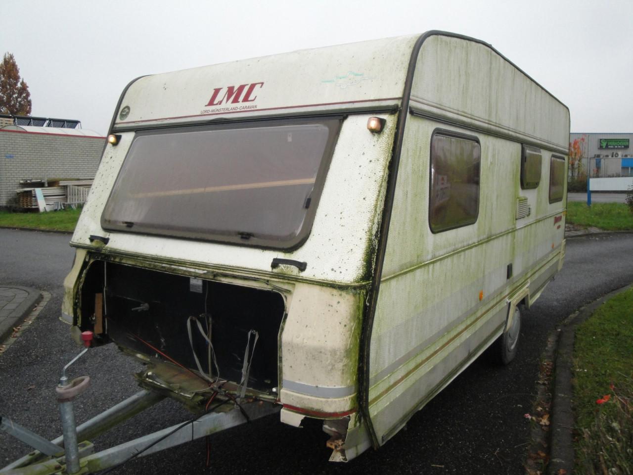 Kleine reparaties van caravans binnen en buiten