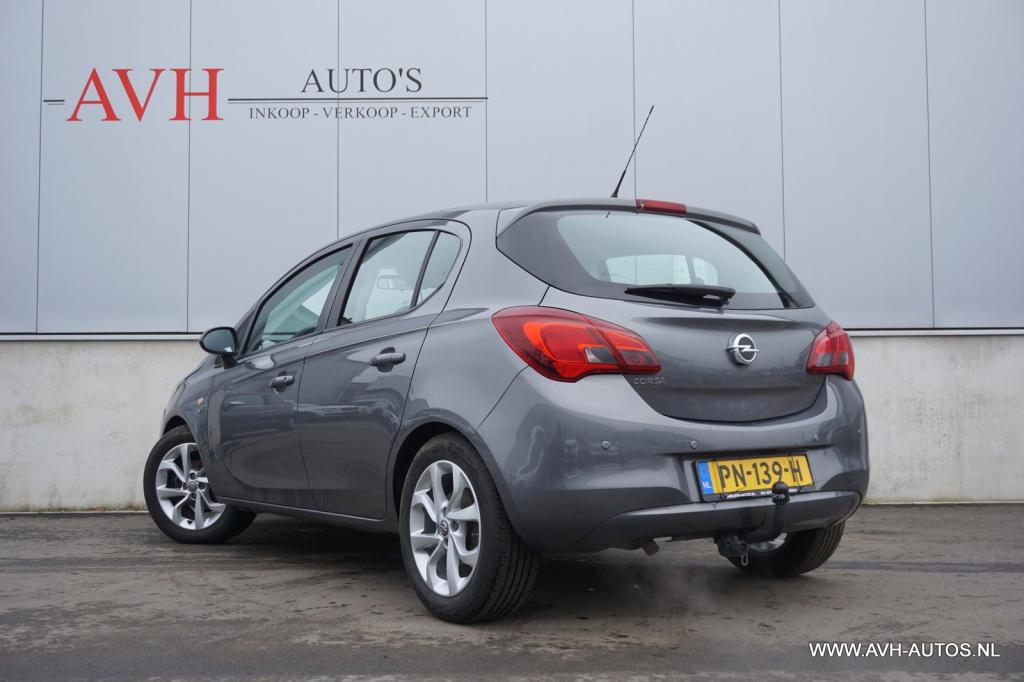 Opel Corsa 1.4 color edition