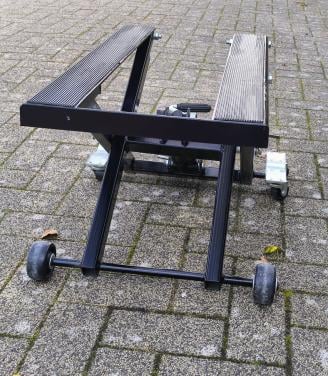 Te koop aangeboden motorlift!