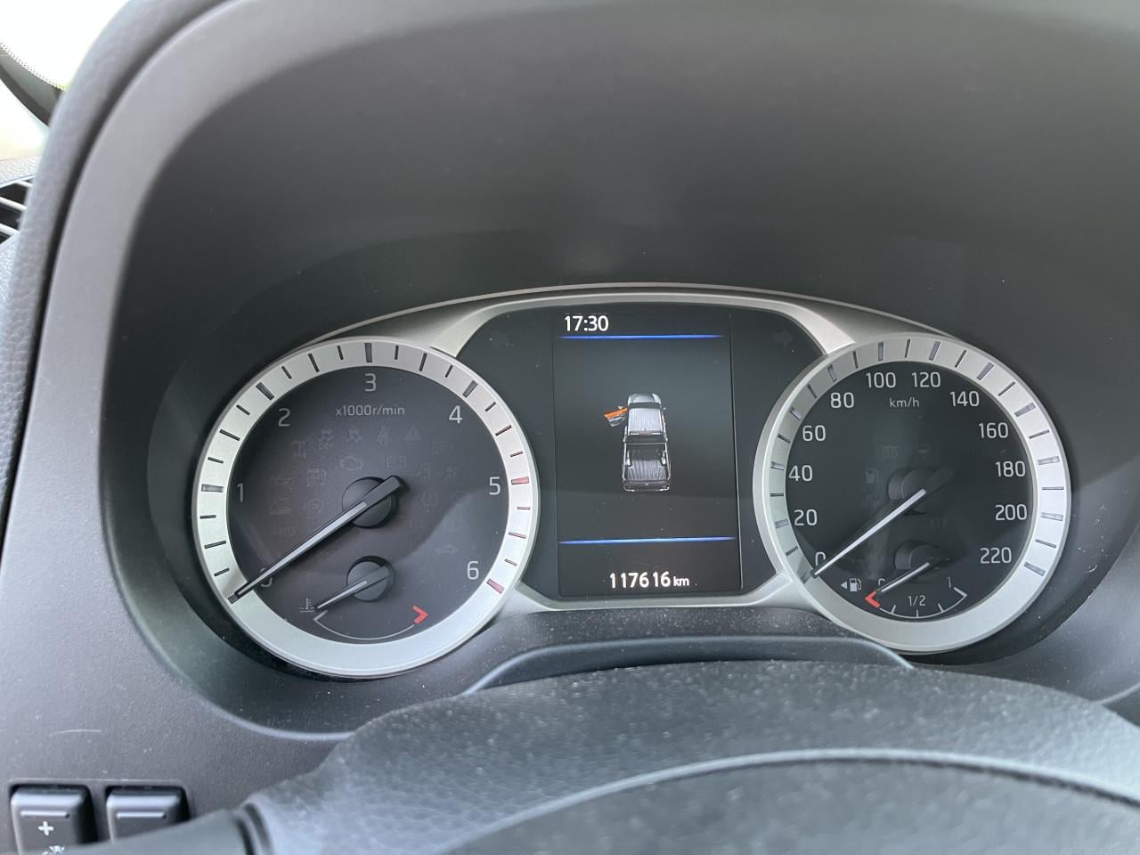 Renault Alaskan 2.3 dCi 190 pick-up grijs kenteken 2021