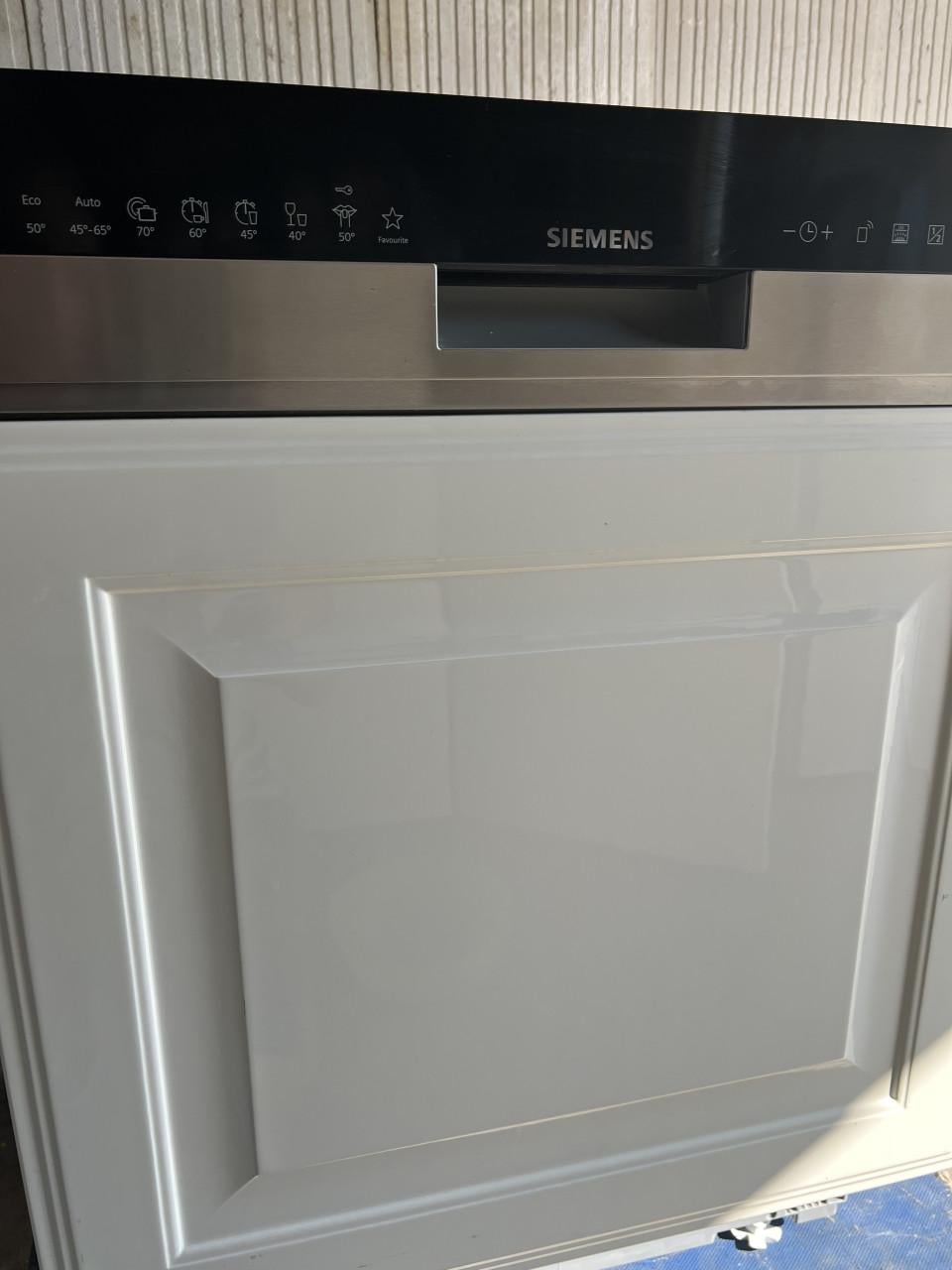 Nieuwe Siemens SN55ES12CE inbouw vaatwasser met besteklade en WIFI