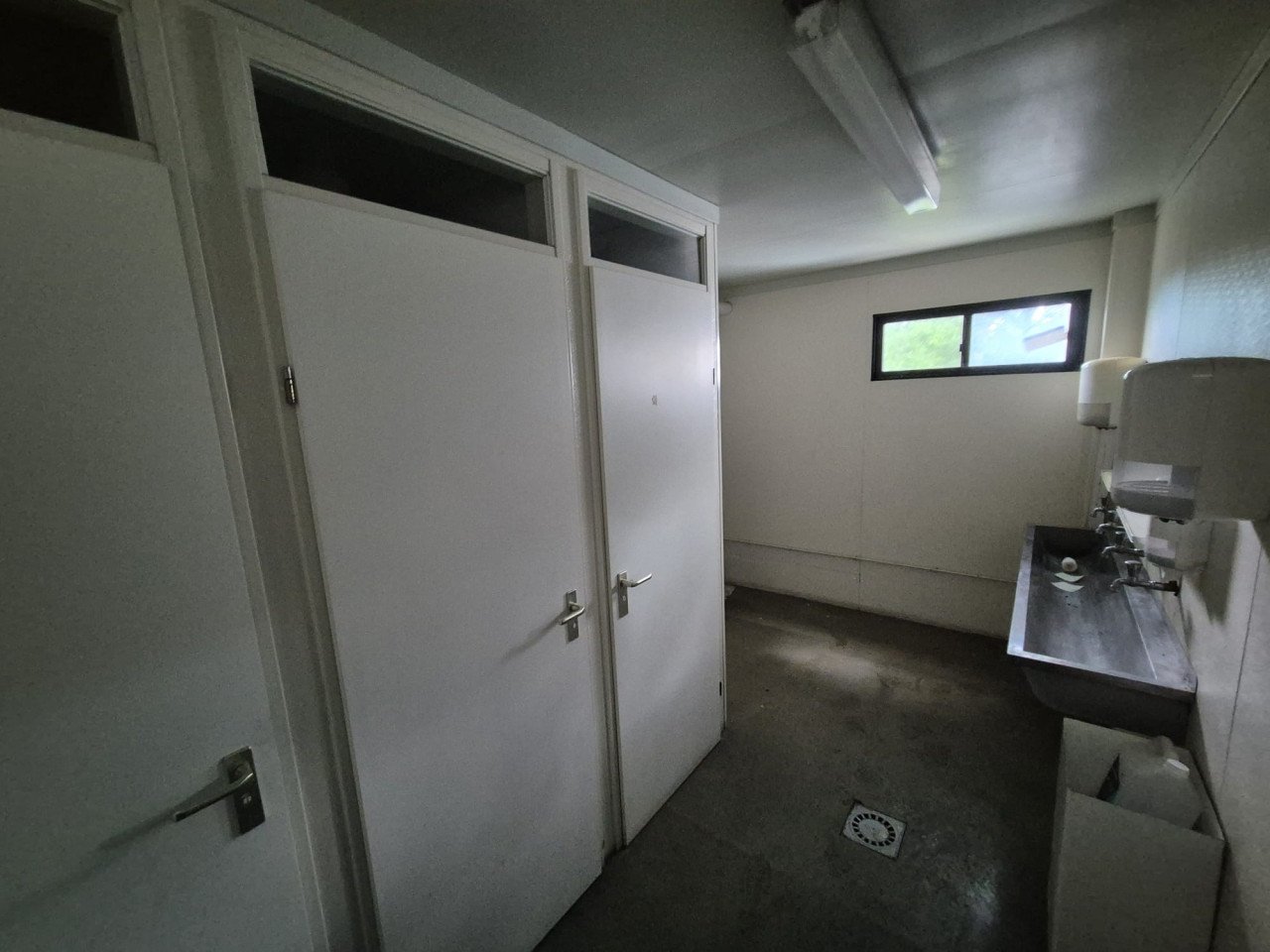 6x3m sanitairunit / toiletunit / woonunit / camping toilet
