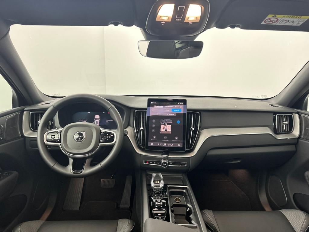 Volvo XC60 t8 455pk ultra black edition| pano| 360camera| hud| harman&kardo