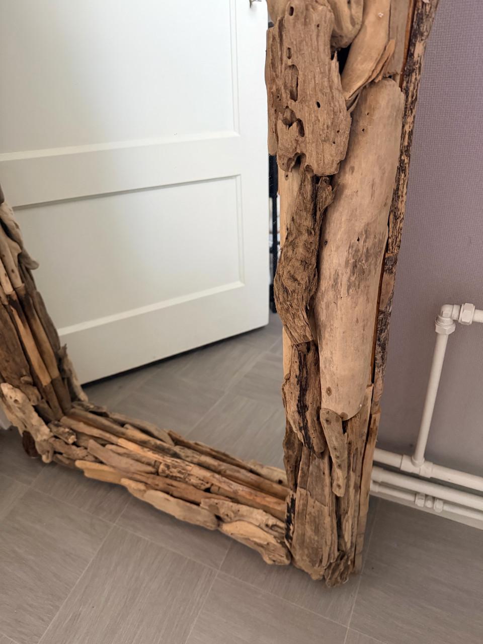 Stoere driftwood spiegel te koop.