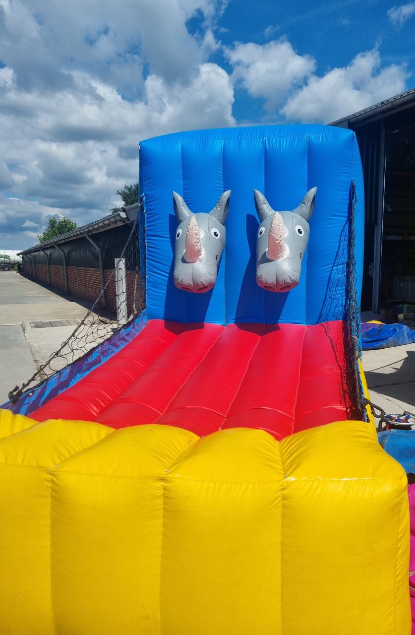 Div, Springkussens / Kinderspelen en attracties te huur.-