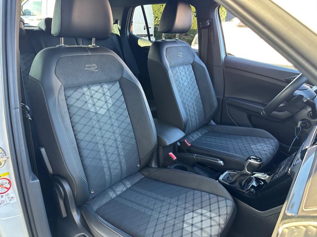 Volkswagen T-cross 1.0 tsi dsg r-line | camera | trekhaak | led gril | 4-se