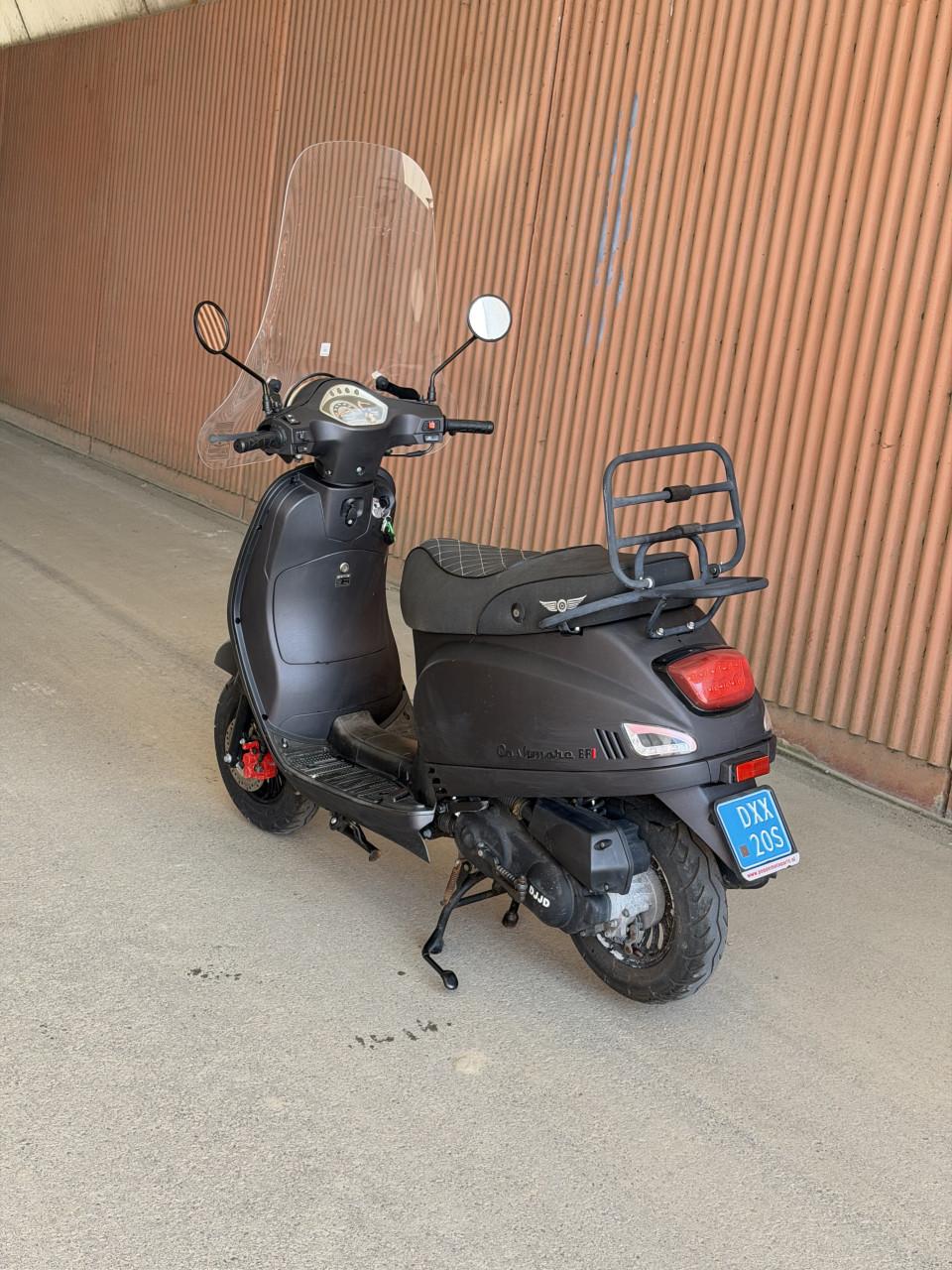 DJJD Scooter 2020 4800km 1e Eigenaar LED injectie windscherm