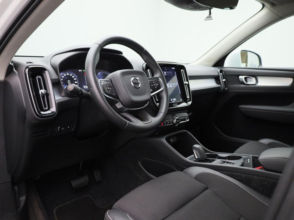 Volvo XC40 1.5 t5 recharge inscription expression | automaat | apple carpla