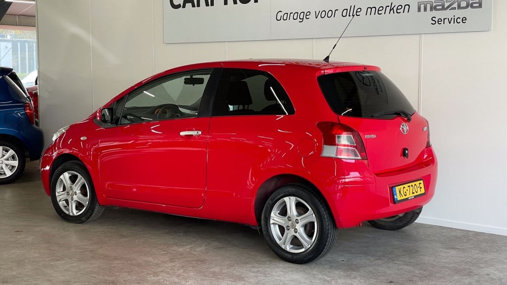 Toyota Yaris 1.0 vvti cool