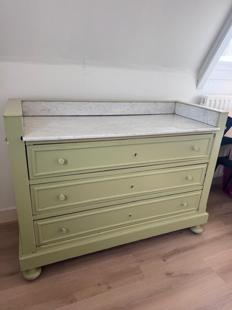 Antieke commode