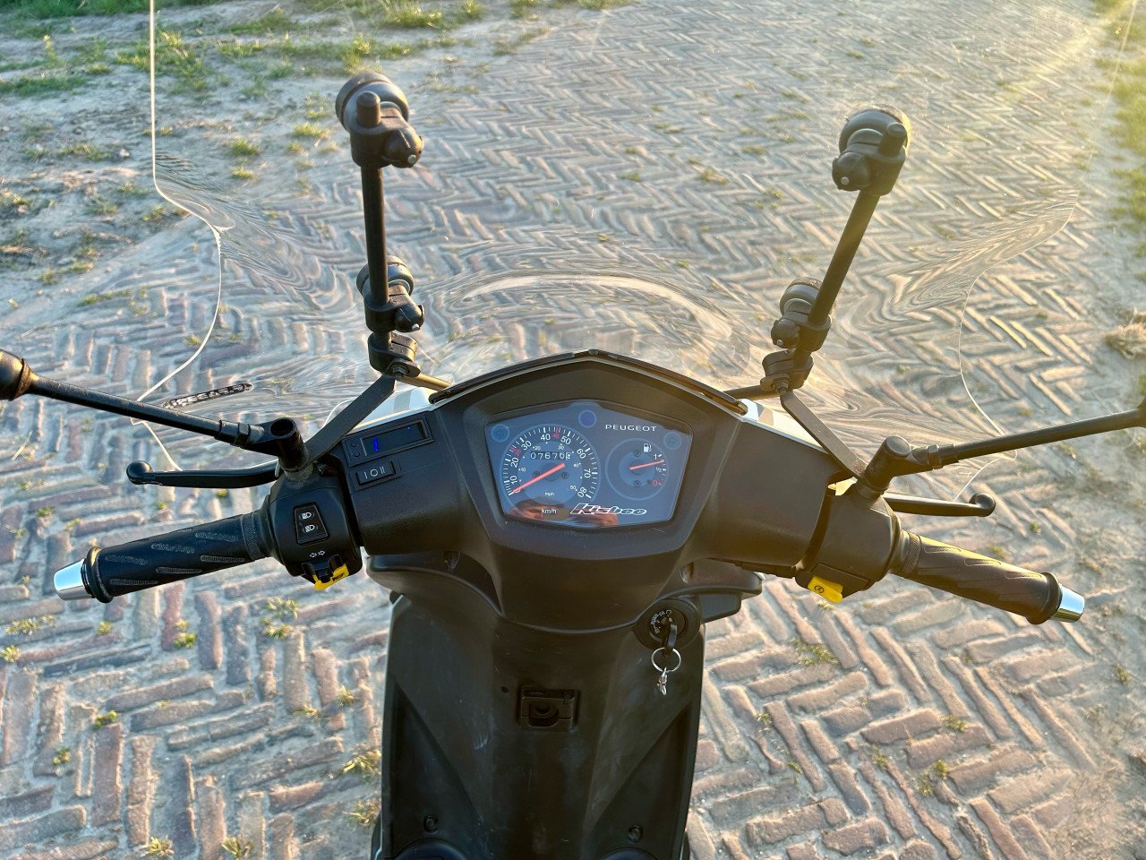 Peugeot Kisbee 50cc 4T 45km/h scooter