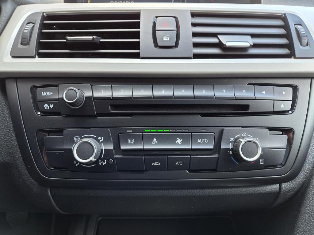 BMW 3-serie touring 320i executive