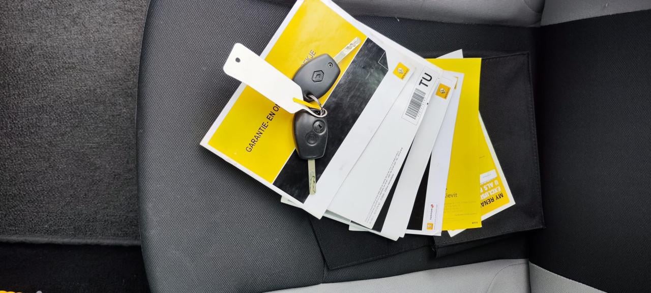 TE KOOP LEUKE RENAULT CLIO 1.2 MET SLECHTS 95.227 KM