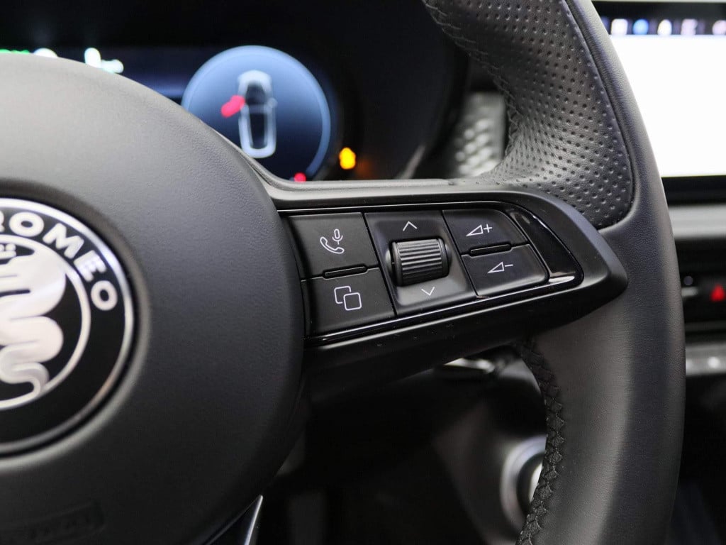 Alfa Romeo Tonale 1.5t hybrid sprint | navigatie | parkeersensoren | digita