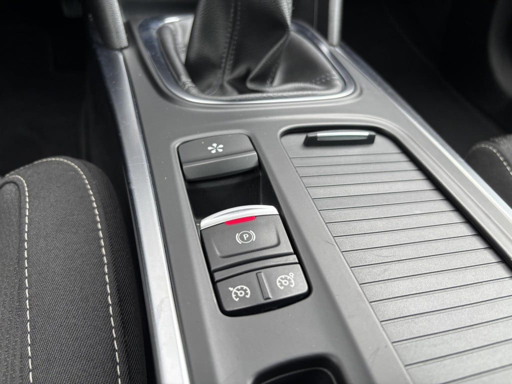 Renault Megane 1.3 tce bose easy life pack | navigatie full-map | camera | 