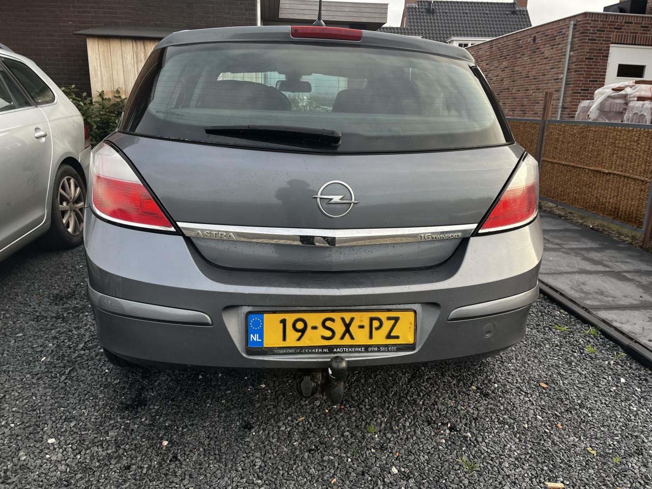 Opel Astra 1.6