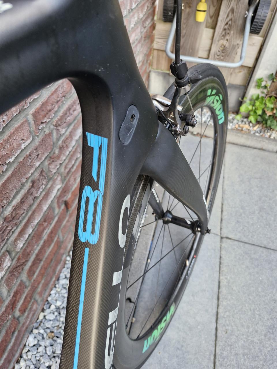 Pinarello dogma F8 full carbon, maat 54/55