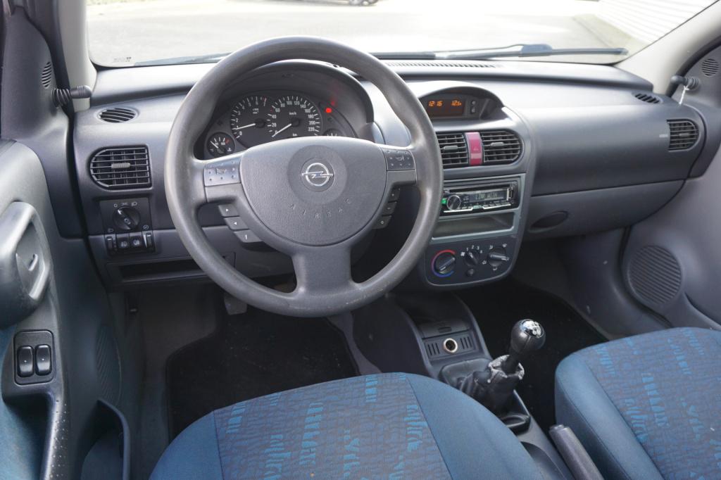 Opel Corsa 1.4-16v comfort elektr. ramen / trekhaak / apk t/m 18-03-2027