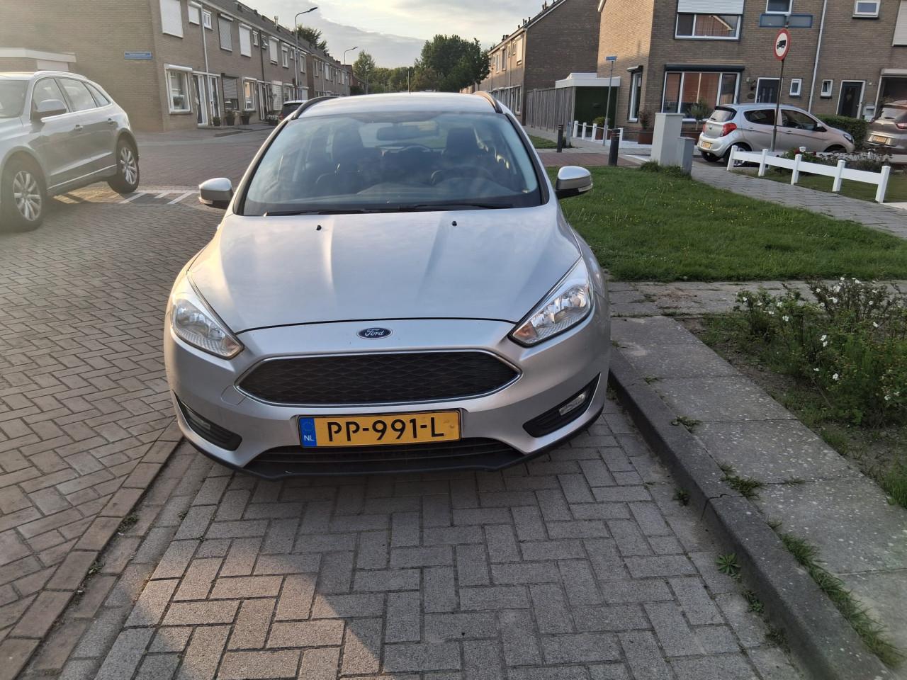 Ford Focus 1.0 ecoboost 74KW Wagon 2017 grijs
