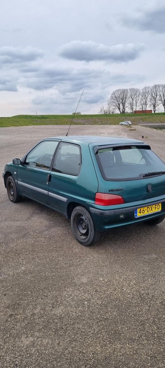 Peugeot 106 met nieuwe apk!