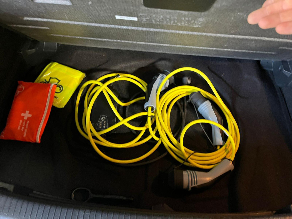 Volkswagen E-golf e-golf 136pk, virtual cockpit, apple carplay, navigatie