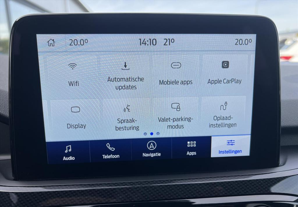Ford Kuga 2.5 phev e-cvt 225pk st-line x , trekhaak , winterpack ( voorruit