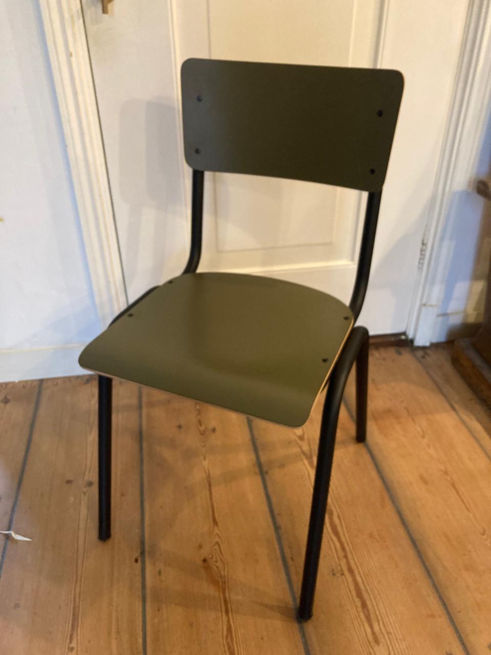 Eetkamerstoelen NIEUW 1 + 1 gratis schoolstoelen
