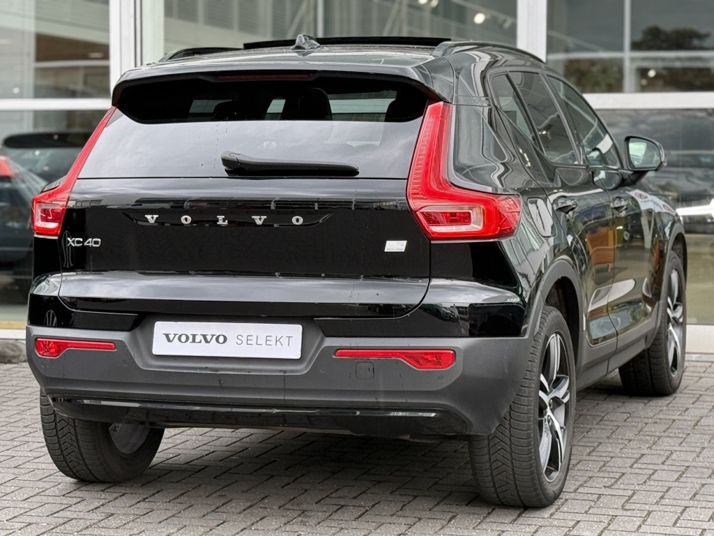 Volvo XC40 t5 262pk recharge r-design | full options !