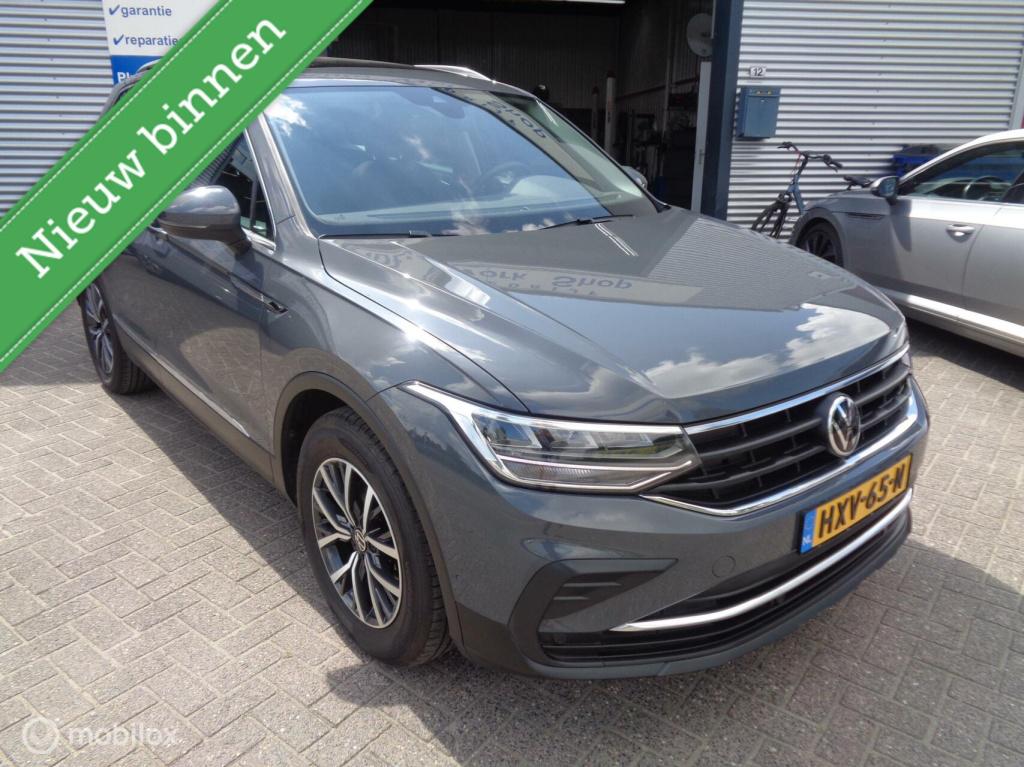 Volkswagen Tiguan 1.5 tsi elegance/airco/navi/panorama/virtual/vol leer/mem