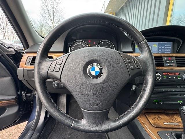 BMW 3-serie touring 318i | pano | trekhaak | xenon | garantie