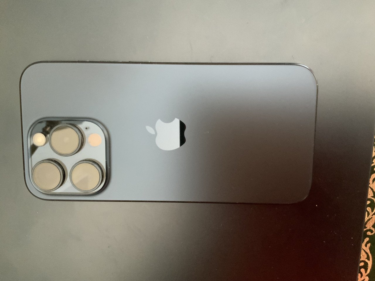 Iphone 15 Pro. Als nieuw