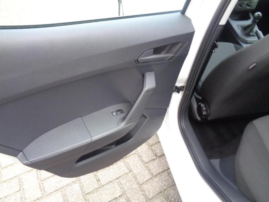 Seat Ibiza 1.0 mpi reference/airco/led/pdc/carplay/lm velgen/1st eig/slecht