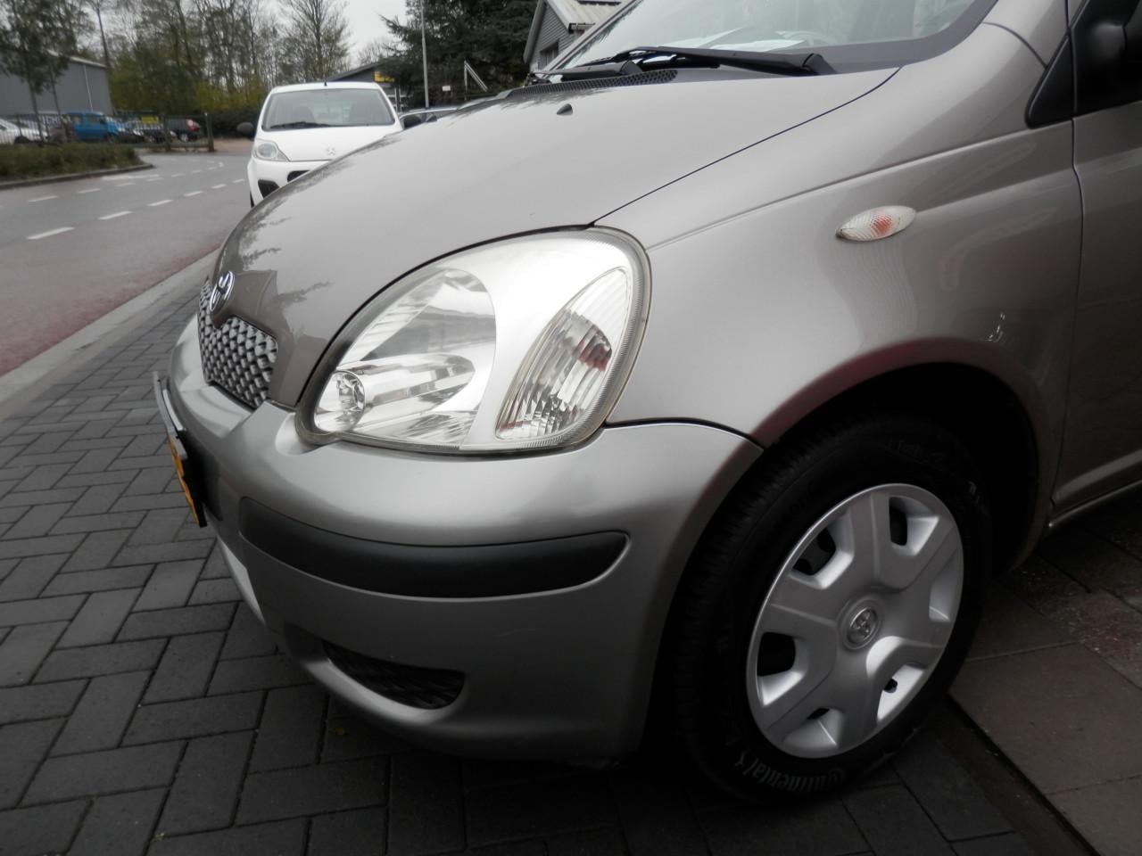 Auto Garant Biedt Aan: Toyota Yaris 1.0 Idols