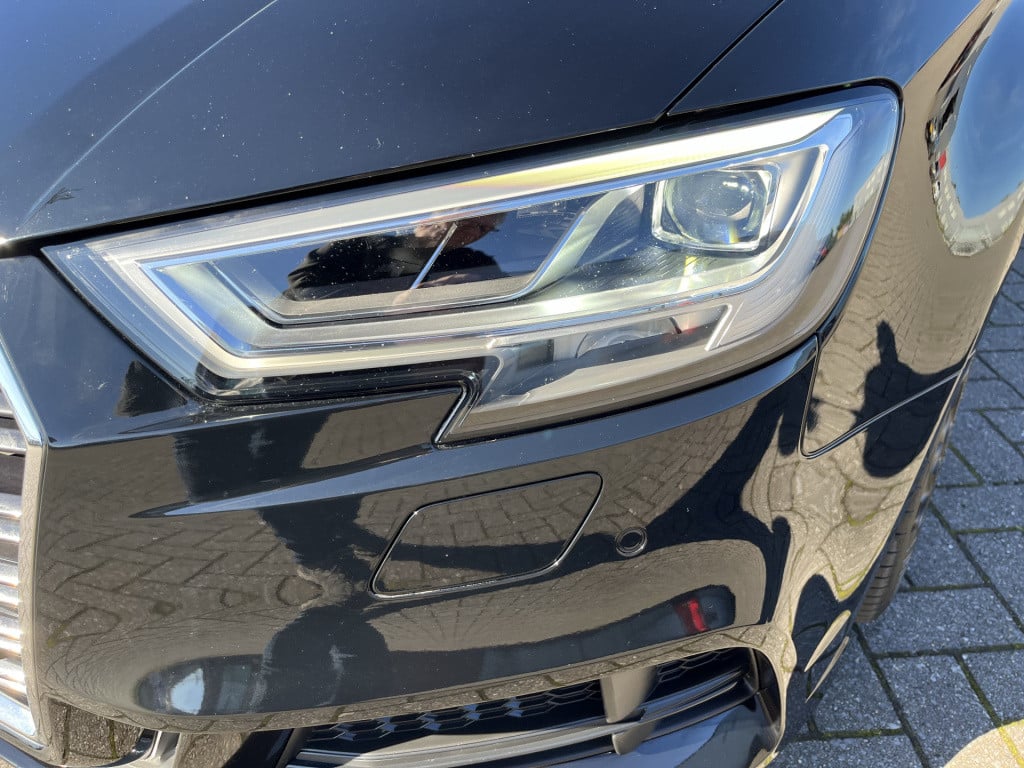 Audi A3 limousine 1.5 tfsi cod sport s line edition nl auto