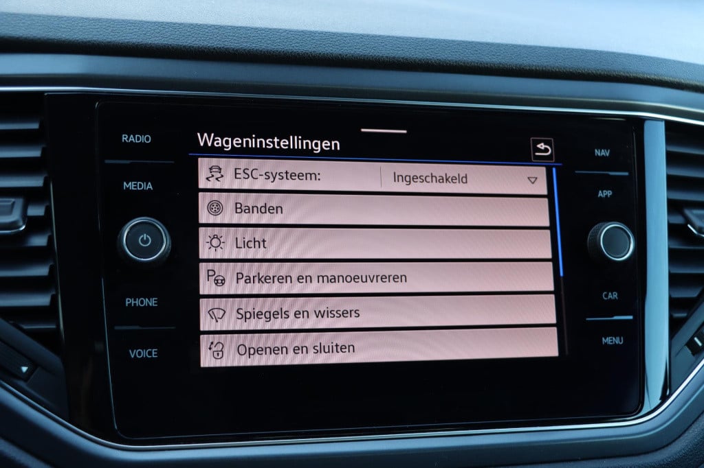 Volkswagen T-roc cabrio 1.5 tsi r-line 150pk dsg7