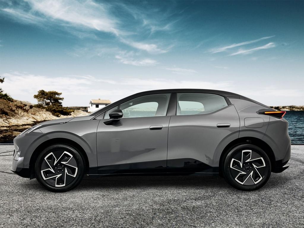 Lynk & Co 02 core 66kwh 272pk| 1600kg trekg| pano|adap.cruise| carplay | ac