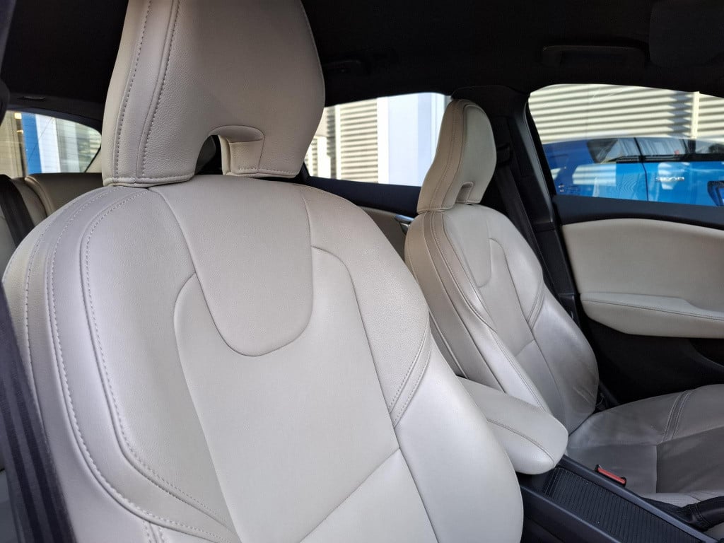 Volvo V40 1.5 t2 inscription automaat leer/nav/clima/park