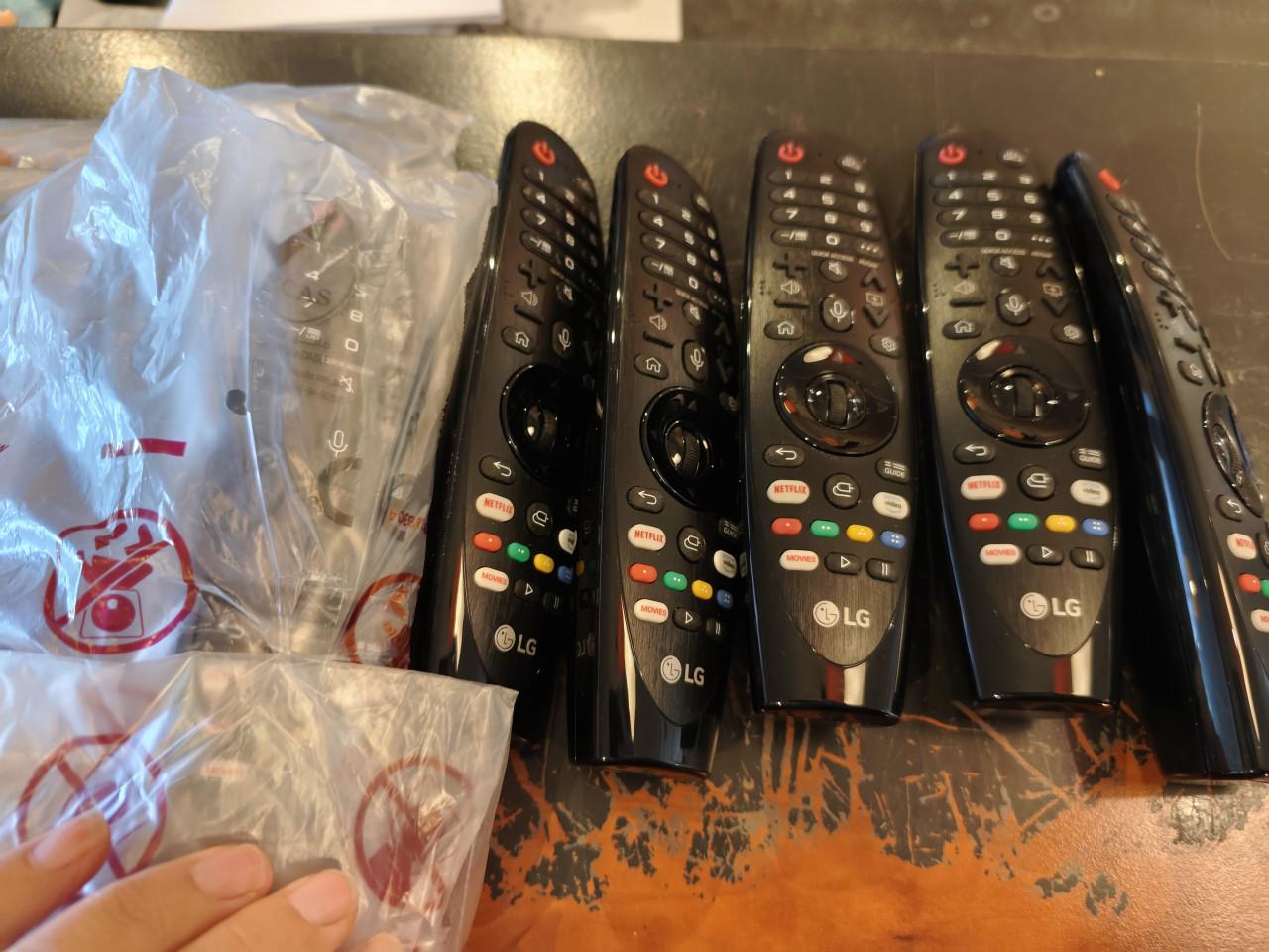 MEGAPARTIJ / Los: 20x Originele LG & Amino Afstandsbedieningen