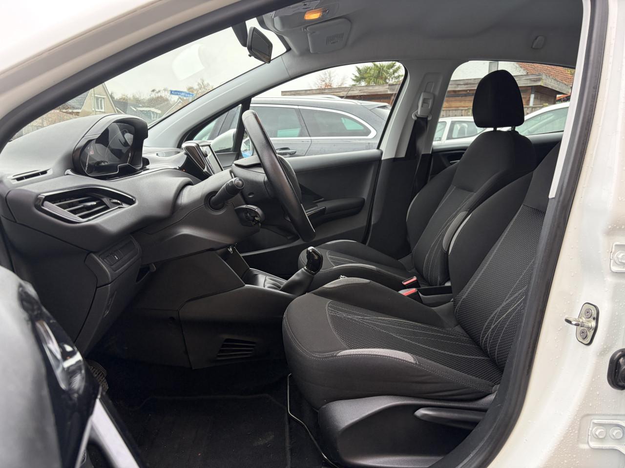 Peugeot 208 1.2vti 2013 5drs airco