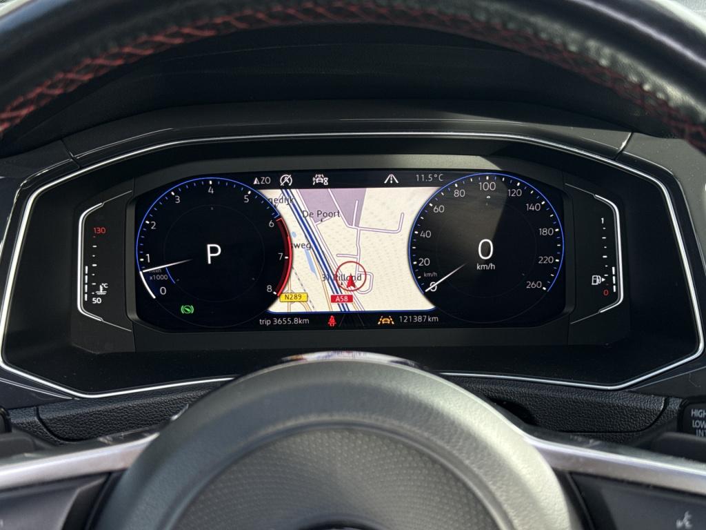 Volkswagen T-roc 1.5 tsi sport business r-line | btw | vitrual | pano | tre