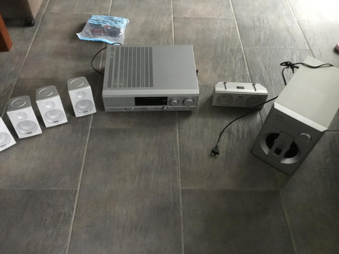 Philips FR984 Surround receiver incl speakers/subwoofer