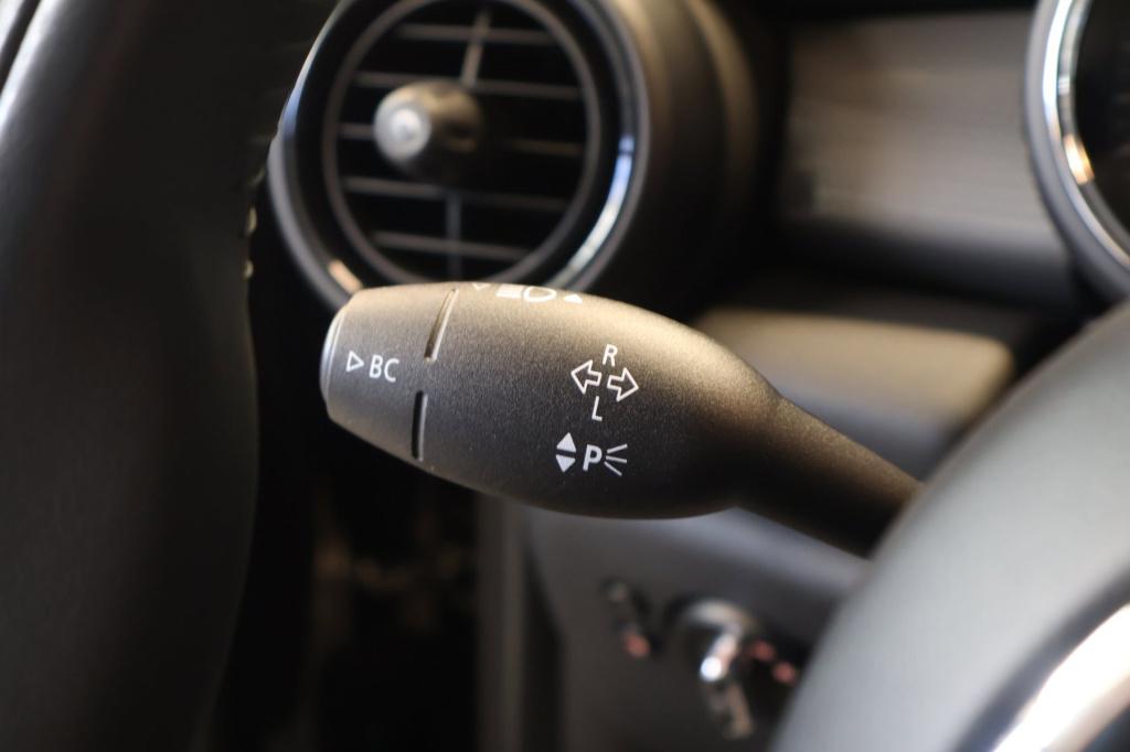 Mini 3-deurs 1.5 cooper nl auto, apple carplay, airco, lm wielen,