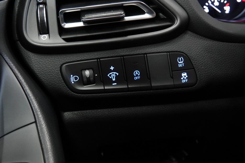 Hyundai I 30 1.0 t-gdi mhev | stoelverw. | camera | carplay |