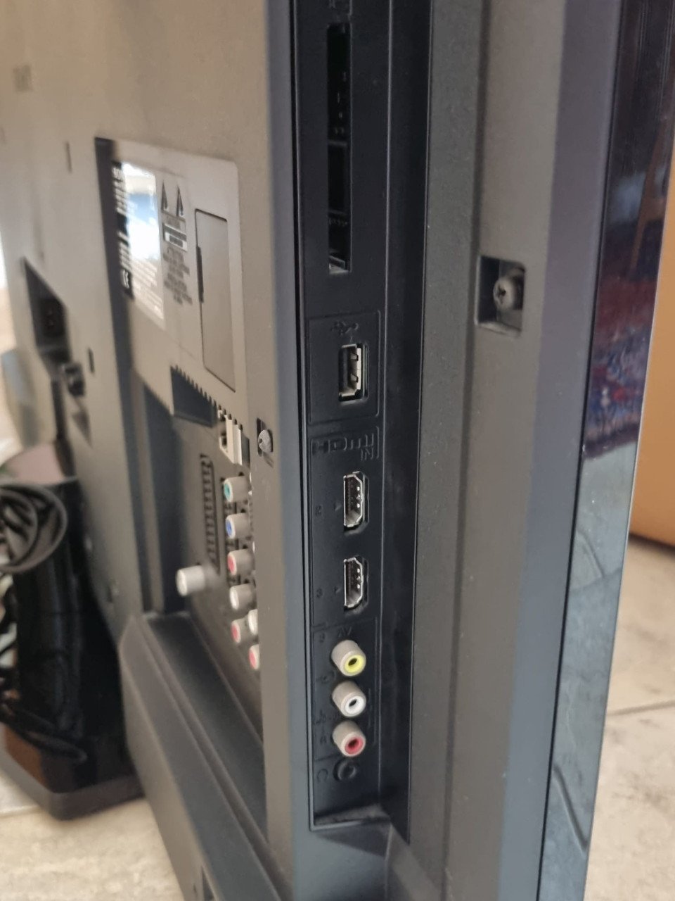 Sony tv model KDL40EX711