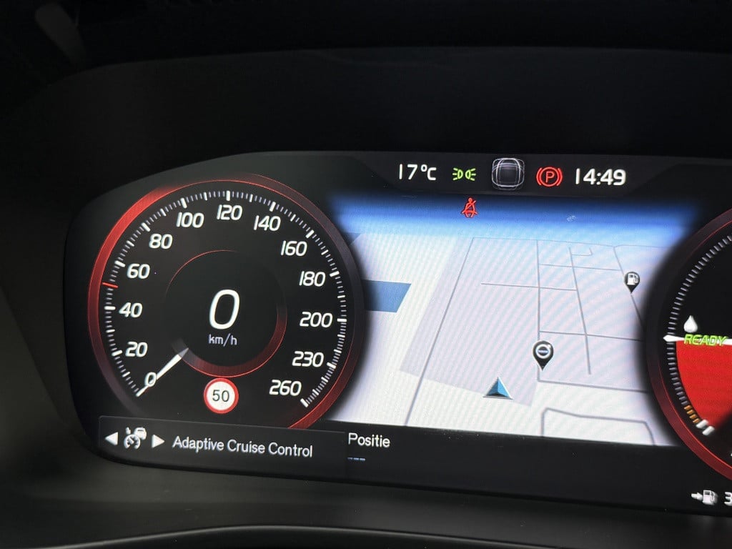 Volvo XC40 t5 262pk recharge r-design | full options !